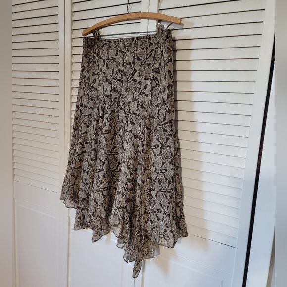 MICHAEL BY MICHAEL KORS Silk and Polyester Printed Layered Skirt, Size M - Picture 3 of 8